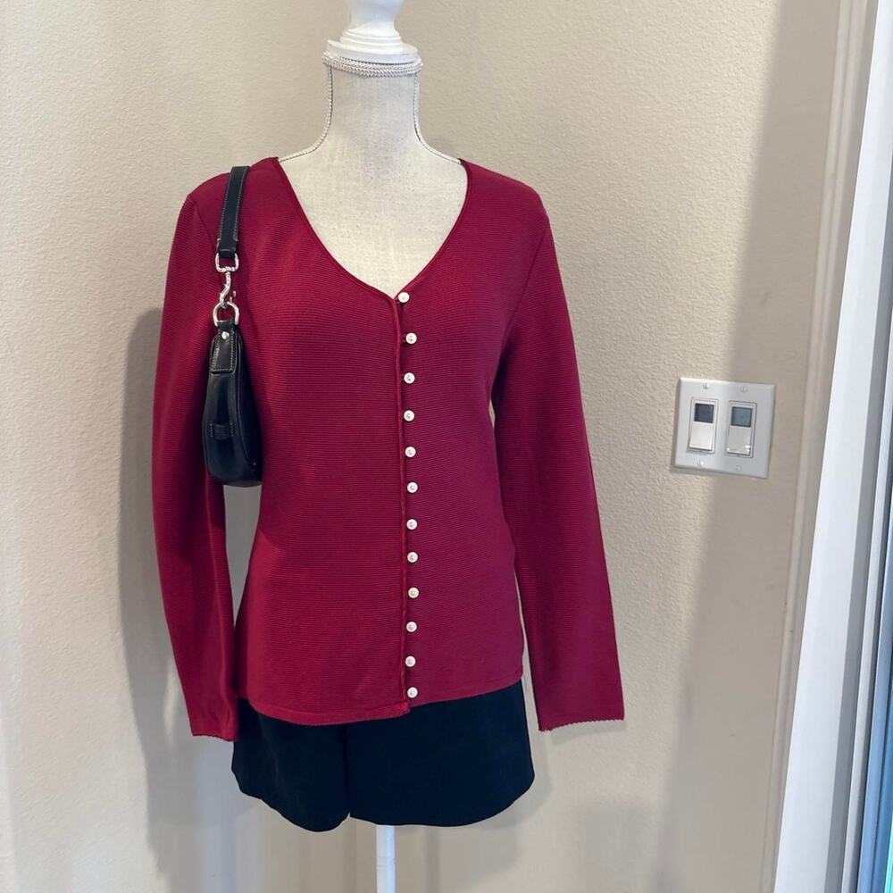 The limited burgundy cardigan with buttons. Size medium